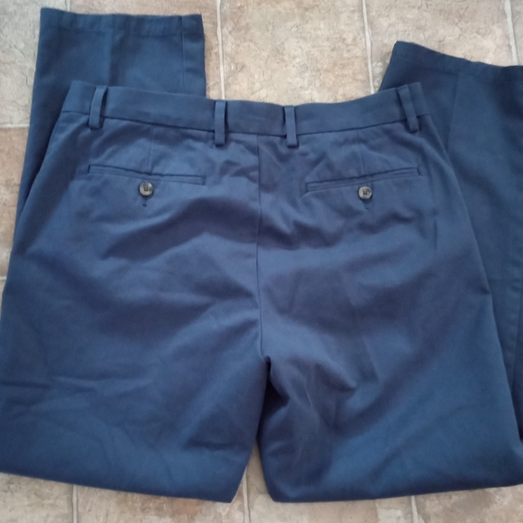 NWOT Amazon Essentials Slim-Fit Wrinkle-Resistant Flat-Front Chino Pant - Picture 3 of 14